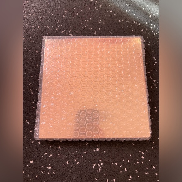 ICONIC LONDON - Sunset to Sunrise Eyeshadow Palette - Picture 6 of 11